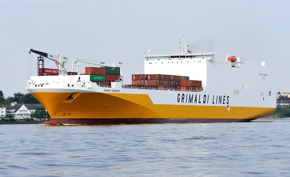 5646 Frachtschifff GRANDE CAMERON auf der Elbe bei HH | Bilder von Schiffen im Hafen Hamburg und auf der Elbe